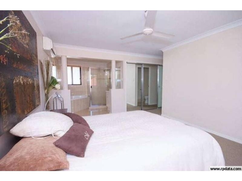 8 Manor Lane, Buderim QLD 4556