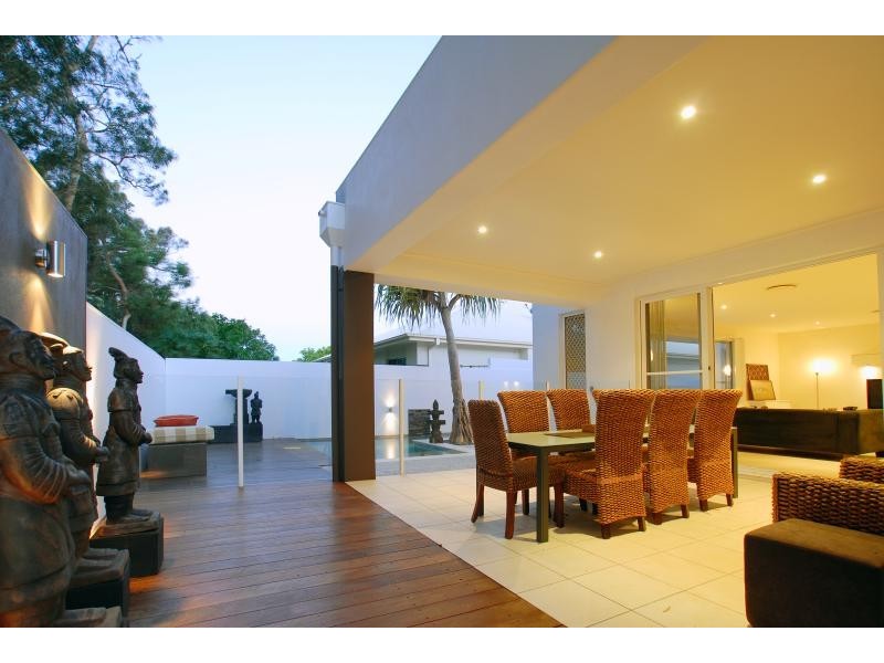 4 Veerings Crescent, Twin Waters QLD 4564