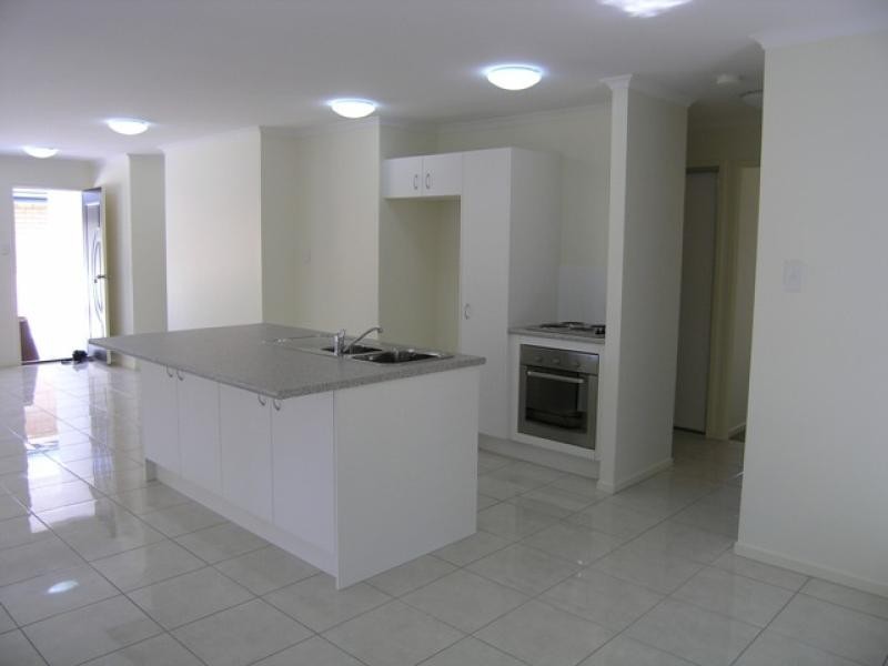 30 Karawatha Drive, Mountain Creek QLD 4557