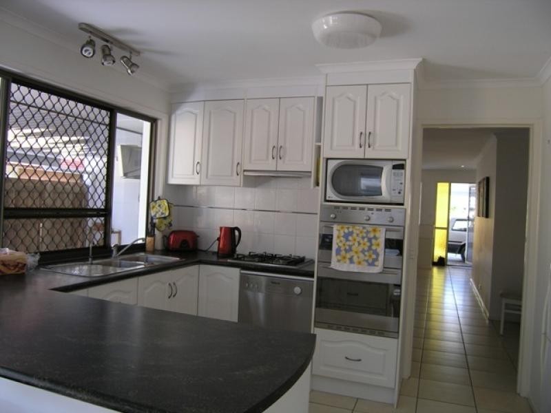 30 Karawatha Drive, Mountain Creek QLD 4557