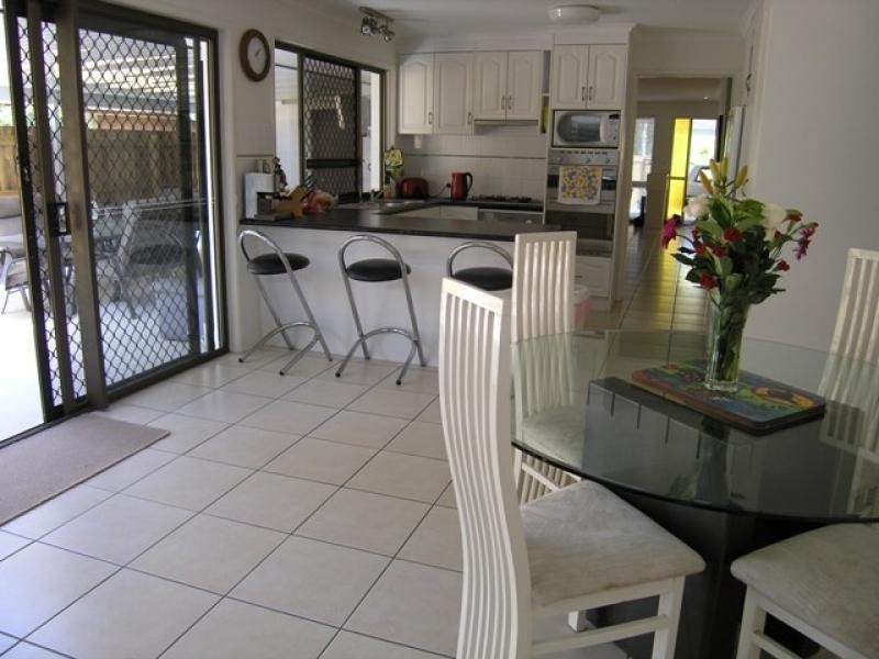 30 Karawatha Drive, Mountain Creek QLD 4557