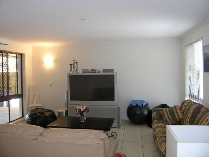 30 Karawatha Drive, Mountain Creek QLD 4557