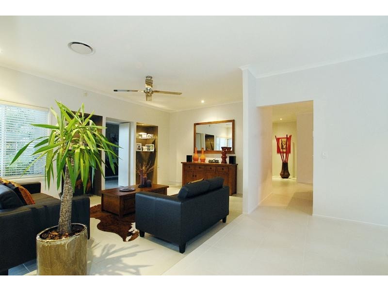 25 Saratoga Drive, Mountain Creek QLD 4557