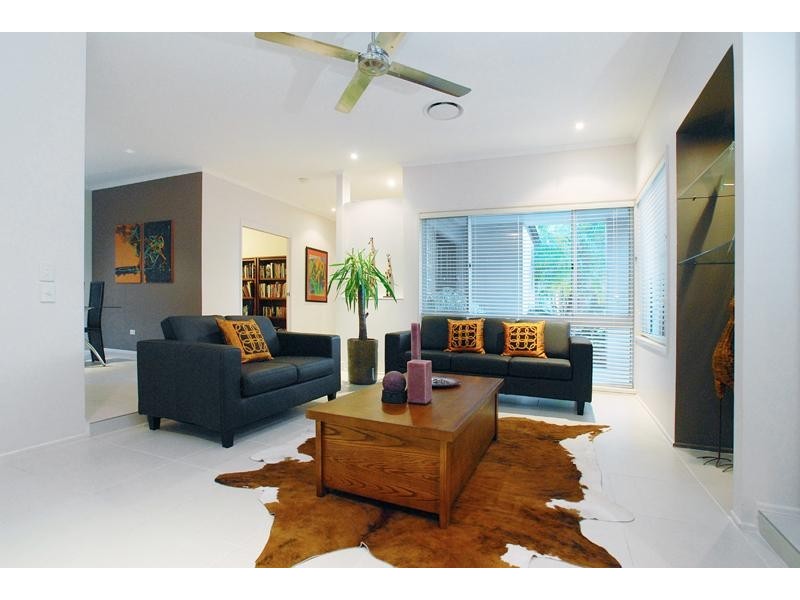 25 Saratoga Drive, Mountain Creek QLD 4557