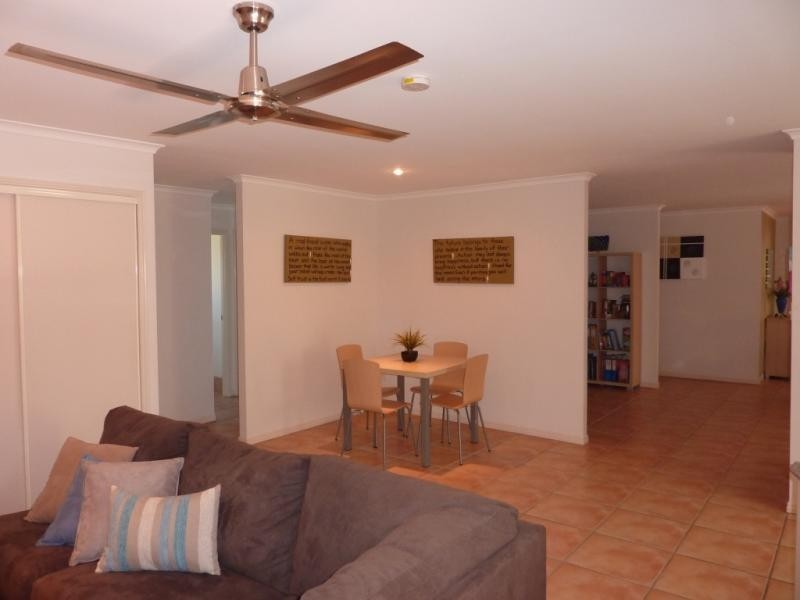 Unit 2/1 Karri Court, Mountain Creek QLD 4557