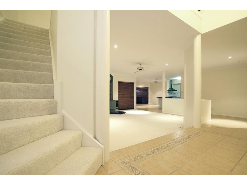7 Saratoga Drive, Mountain Creek QLD 4557