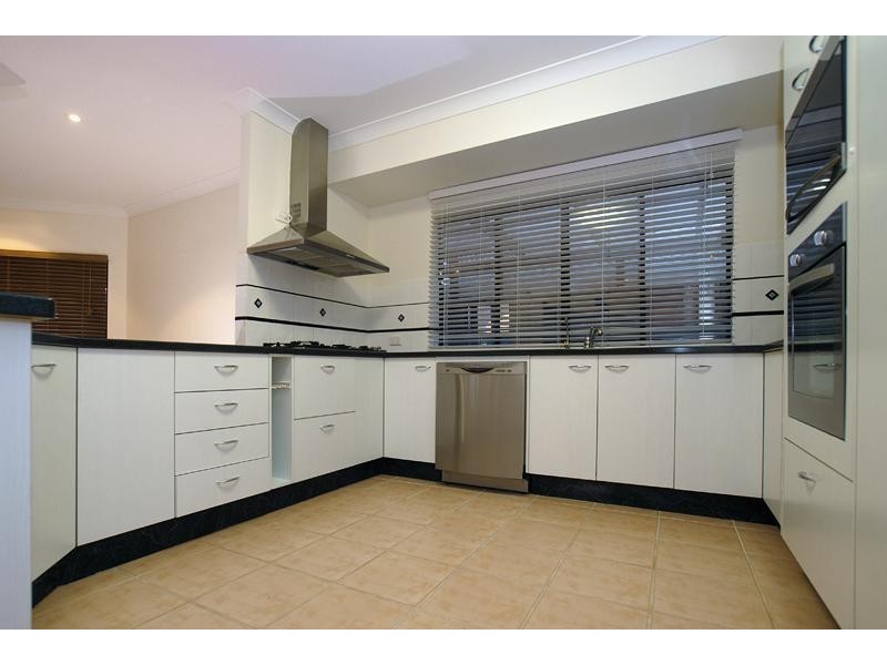 7 Saratoga Drive, Mountain Creek QLD 4557