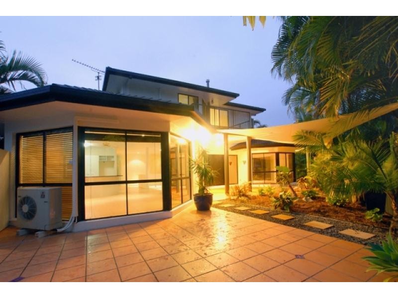 7 Saratoga Drive, Mountain Creek QLD 4557