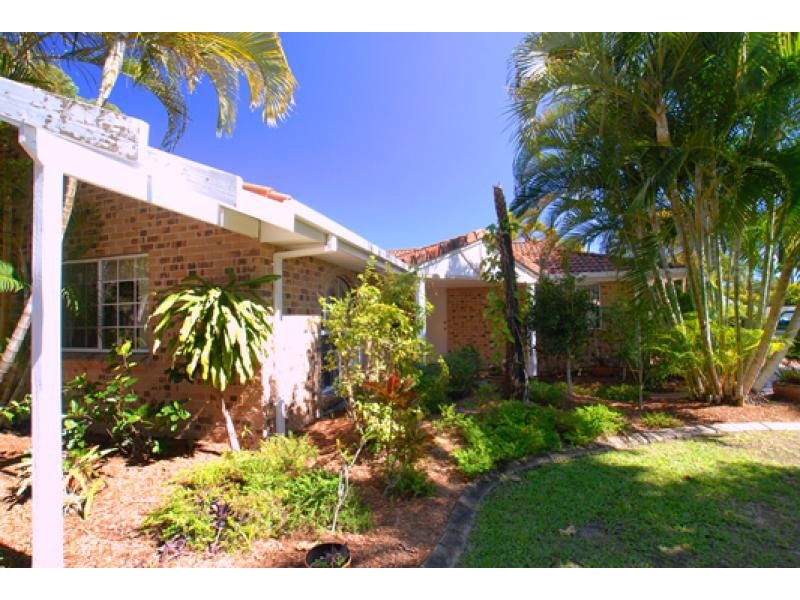 8 Gymea Ct, Mountain Creek QLD 4557