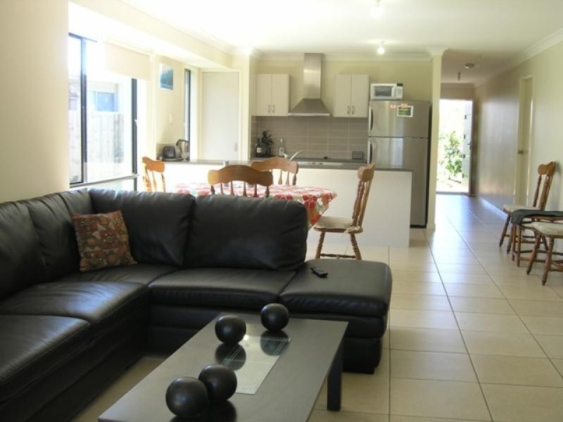 33 BAINBRIDGE CIRCUIT, Sippy Downs QLD 4556