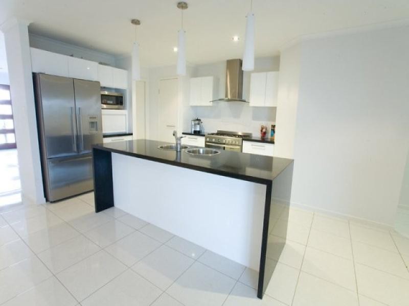 16 Myrtle Place, Mountain Creek QLD 4557