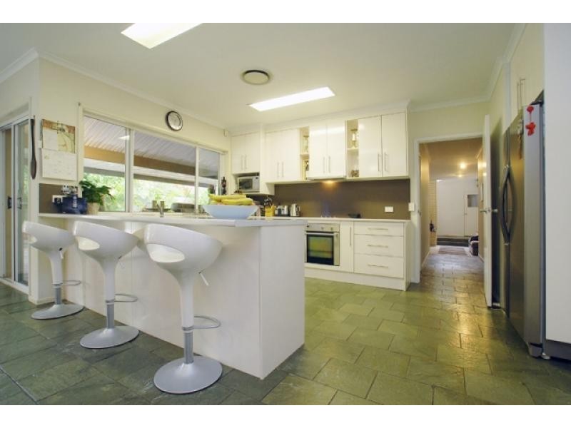 102 Karawatha Drive, Mountain Creek QLD 4557