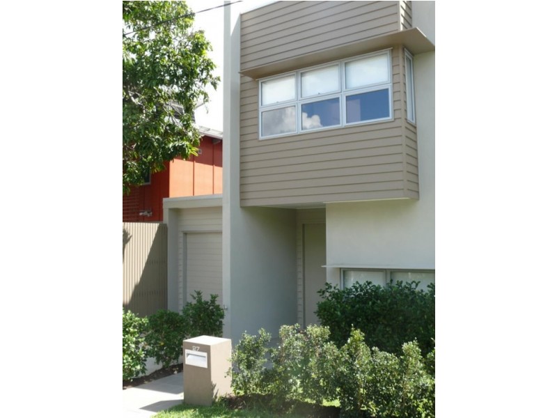 27 Small Street, Newstead QLD 4006