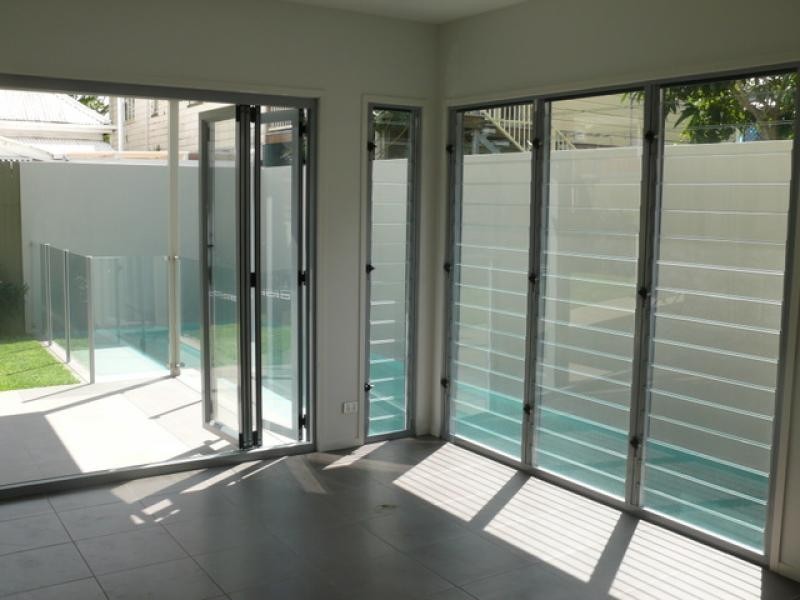 27 Small Street, Newstead QLD 4006