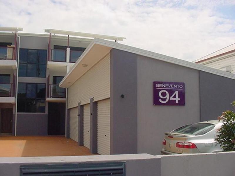 Unit 5/94 Nudgee Road, Hamilton QLD 4007