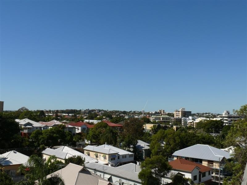 Unit 5/172 Oxlade Drive, New Farm QLD 4005
