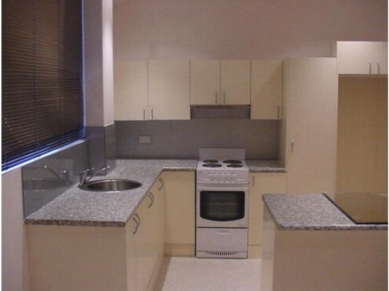 Apartment 2/110 Kingsford Smith Drive, Hamilton QLD 4007