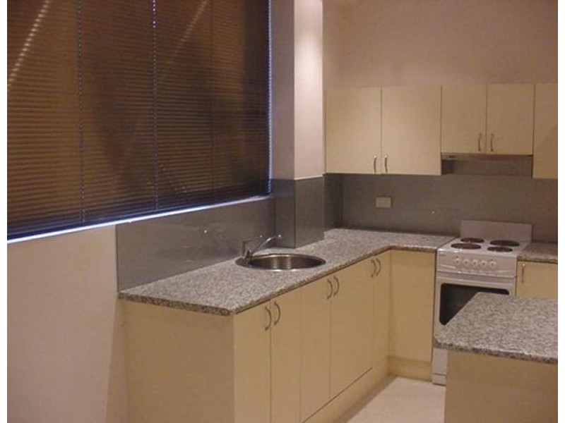 Apartment 2/110 Kingsford Smith Drive, Hamilton QLD 4007