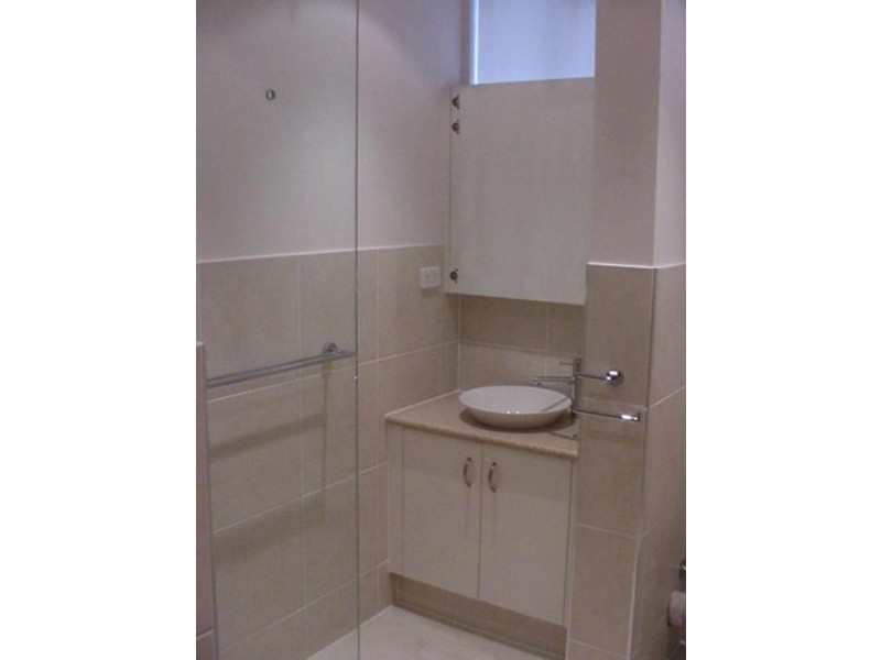 Apartment 2/110 Kingsford Smith Drive, Hamilton QLD 4007