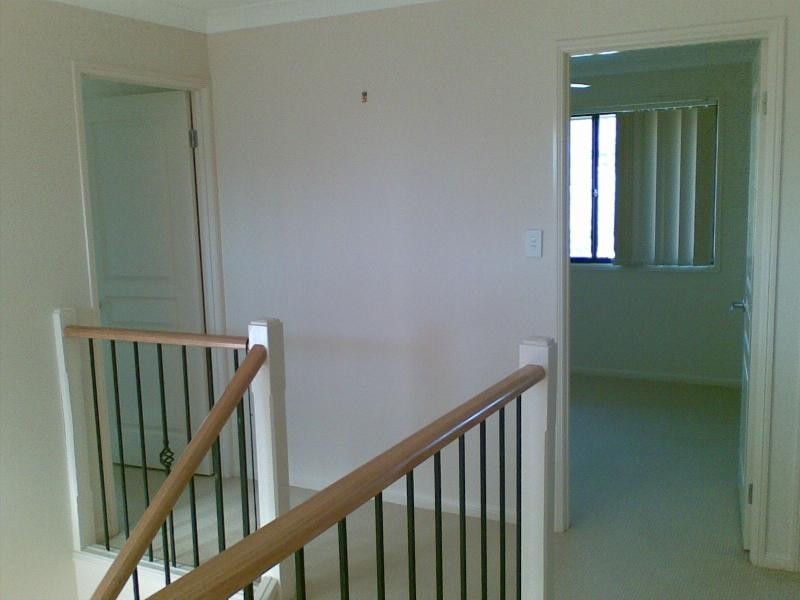42 Golden Bear Drive, Arundel QLD 4214