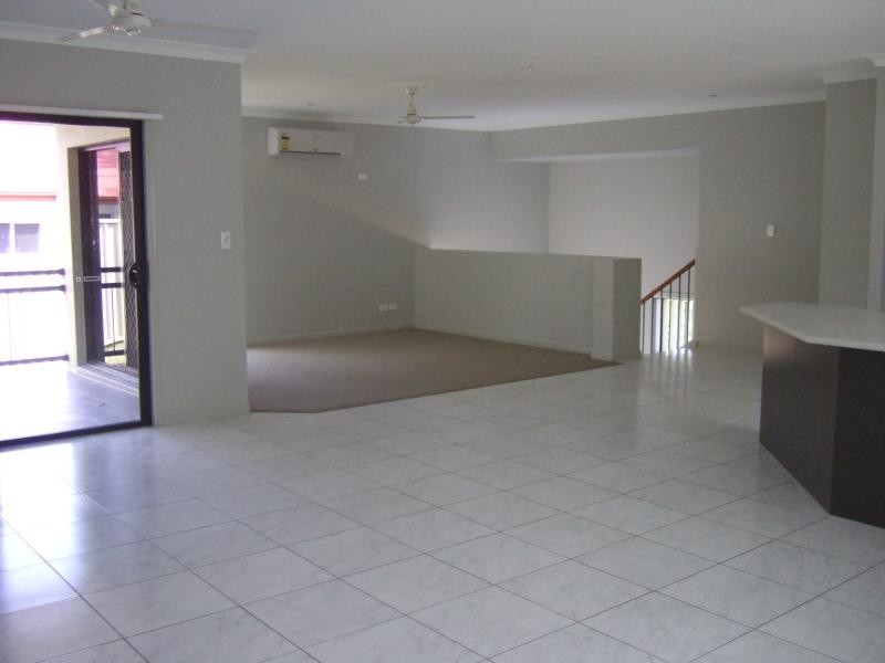 5 Aingeal Place, Oxenford QLD 4210