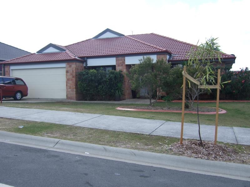 3 Billinghurst Crescent, Upper Coomera QLD 4209