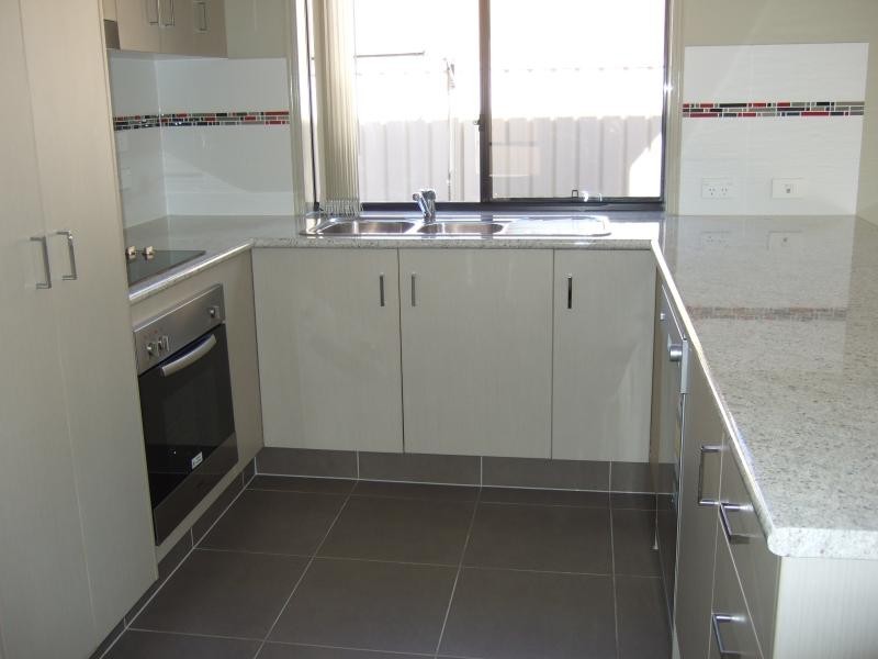 15 Caragh Crescent, Oxenford QLD 4210