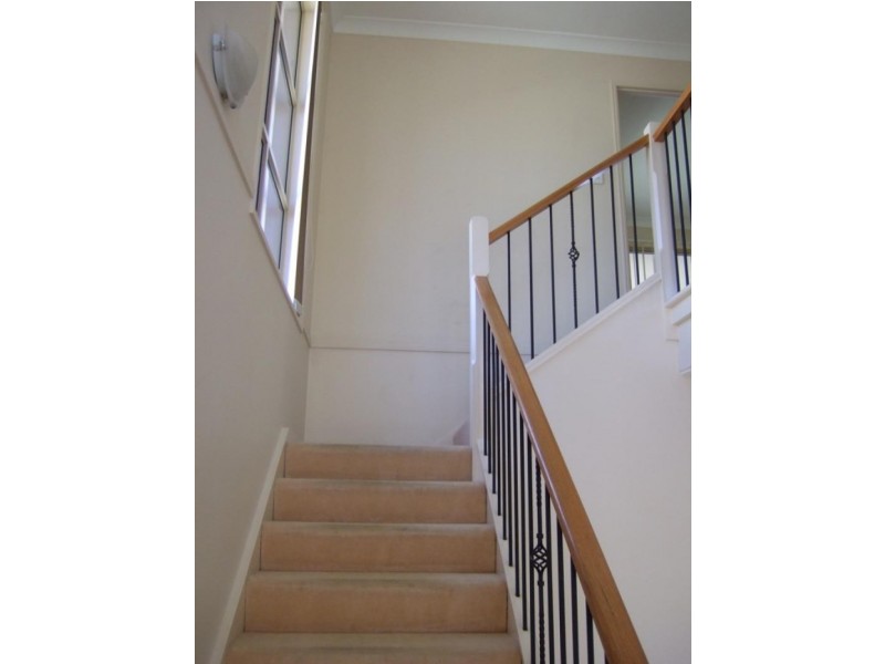 78 Golden Bear Drive, Arundel QLD 4214