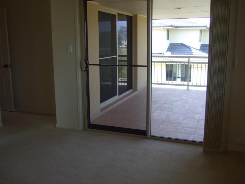 78 Golden Bear Drive, Arundel QLD 4214