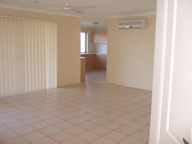 78 Golden Bear Drive, Arundel QLD 4214