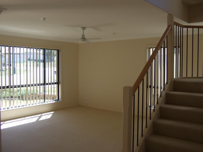 32 Golden Bear Drive, Arundel QLD 4214