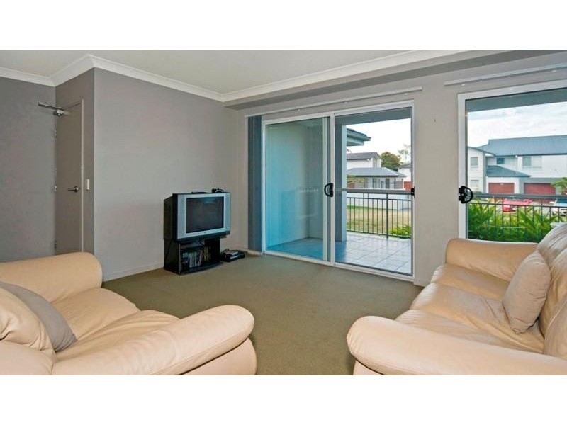 33 Clark St, Biggera Waters QLD 4216