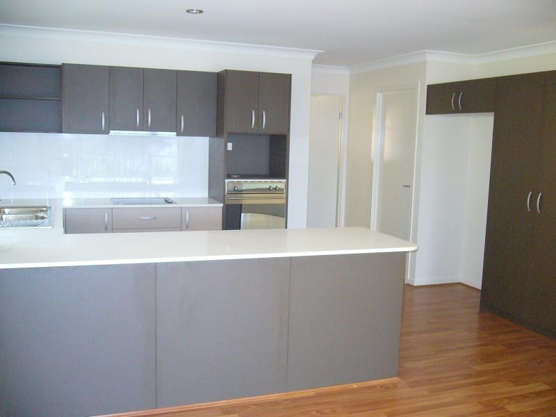 10 Gellert Close, Pacific Pines QLD 4211