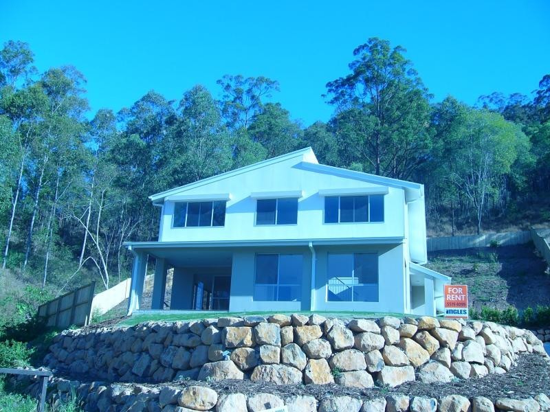 10 Gellert Close, Pacific Pines QLD 4211