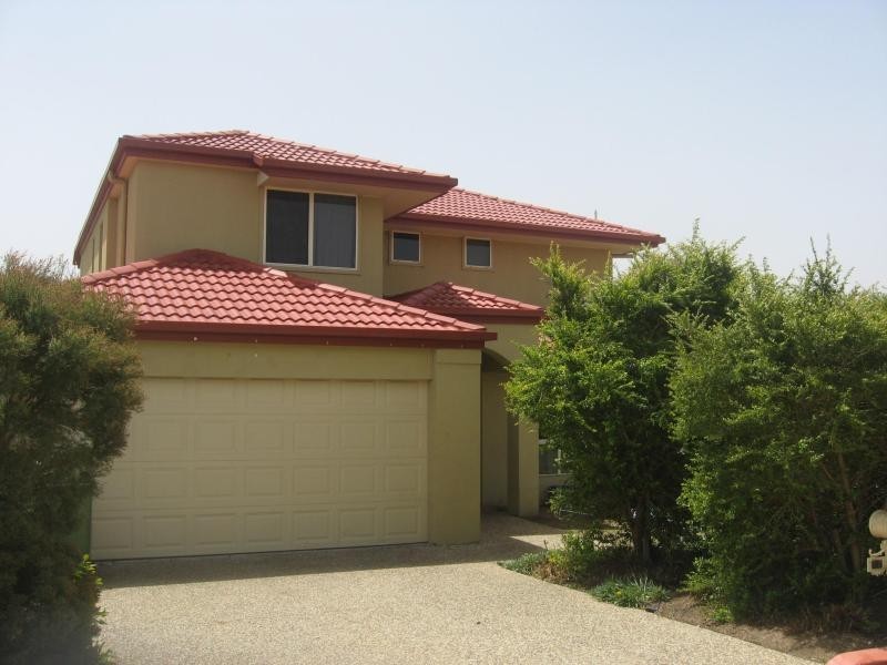 17 Anna Drive, Raceview QLD 4305