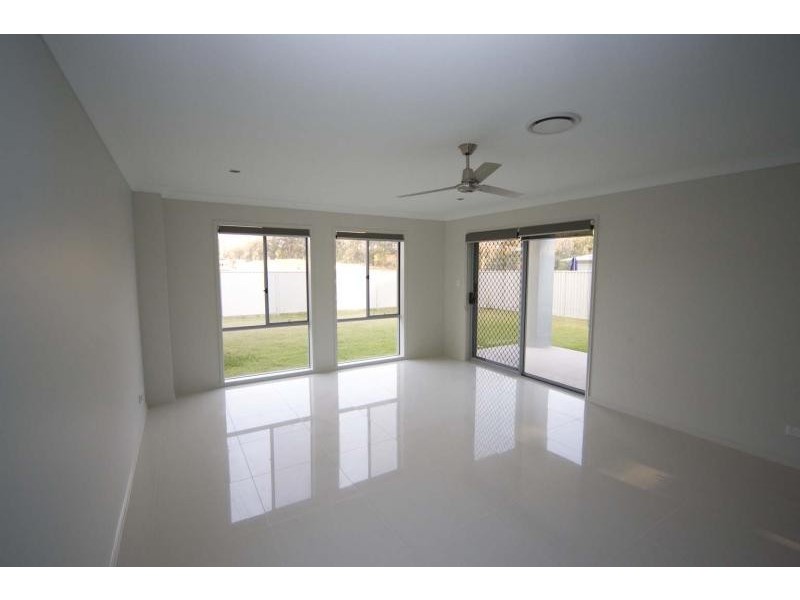 9 Chromata Lane, Coomera QLD 4209