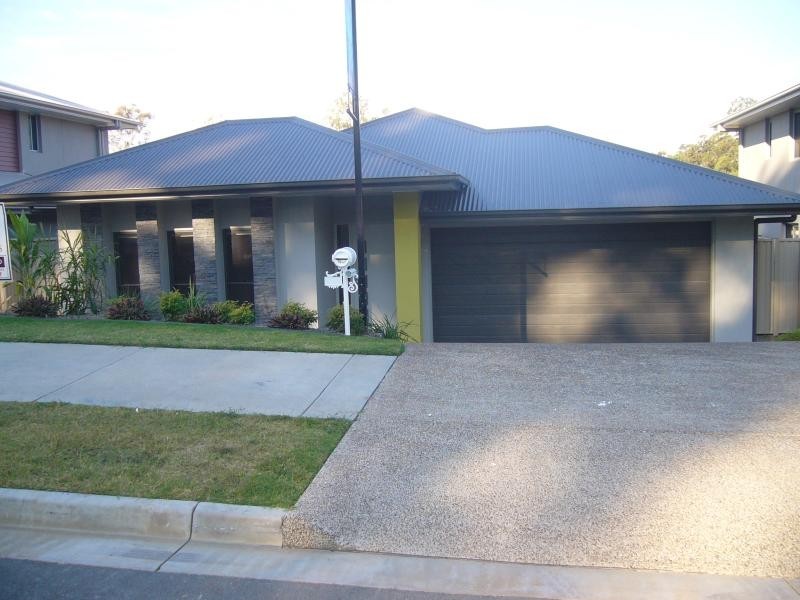 11 Chromata Lane, Coomera QLD 4209