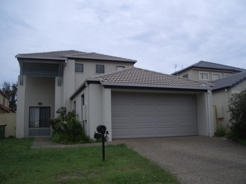 75 Tee Trees Boulevard, Arundel QLD 4214