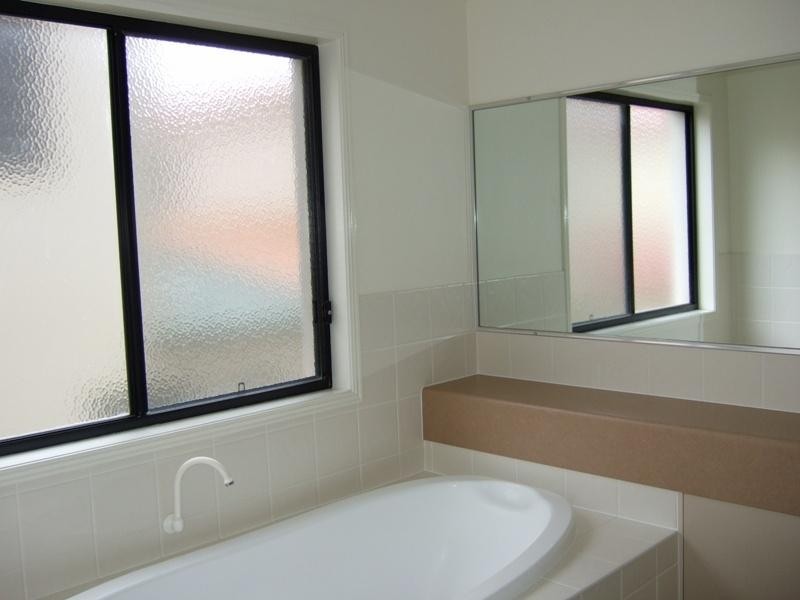 75 Tee Trees Boulevard, Arundel QLD 4214