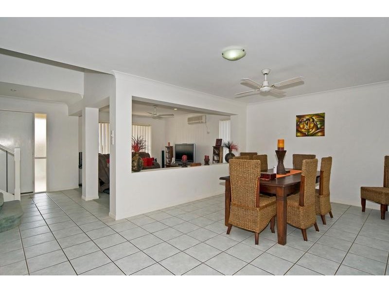 19 Respall Way, Arundel QLD 4214