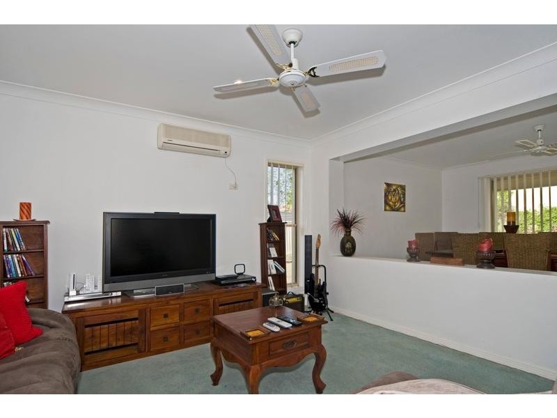 19 Respall Way, Arundel QLD 4214