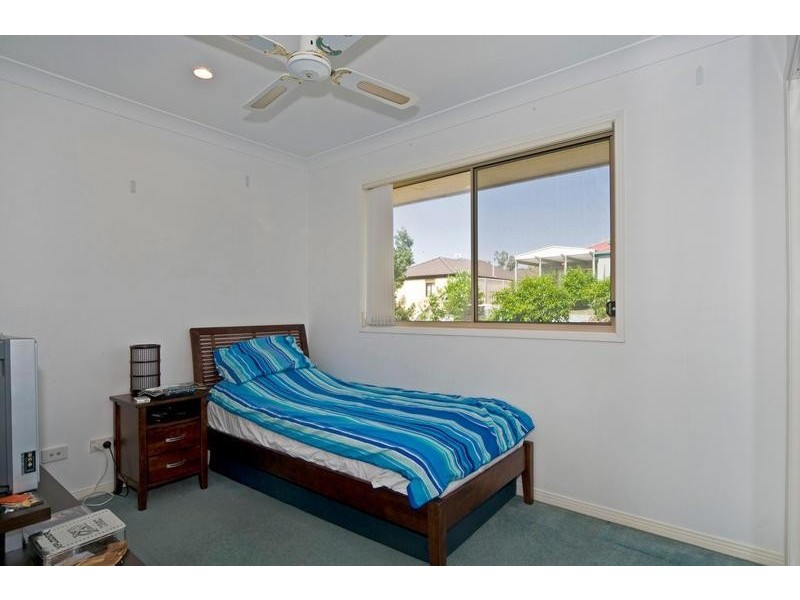 19 Respall Way, Arundel QLD 4214