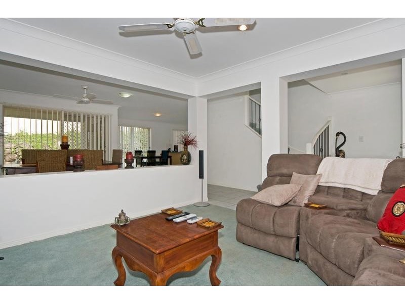 19 Respall Way, Arundel QLD 4214