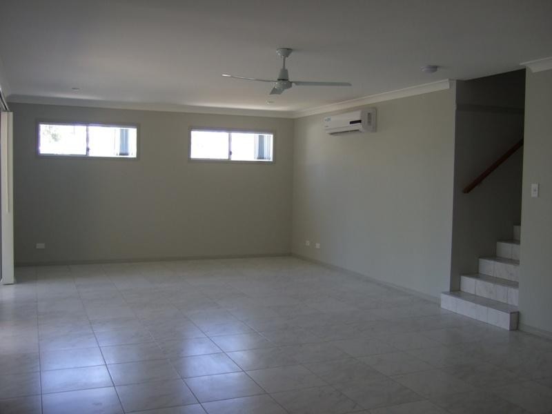 7 Caragh Crescent, Oxenford QLD 4210