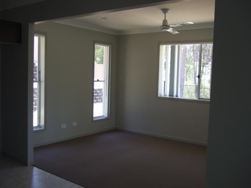 7 Caragh Crescent, Oxenford QLD 4210