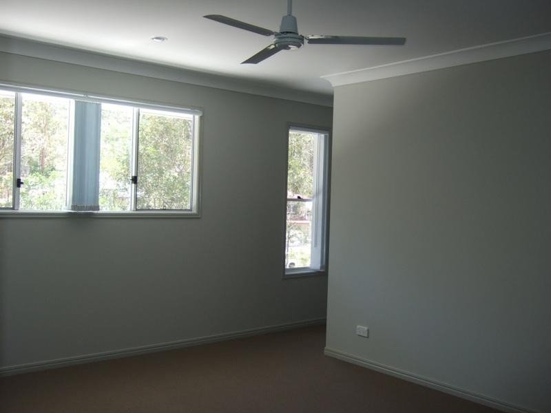 7 Caragh Crescent, Oxenford QLD 4210