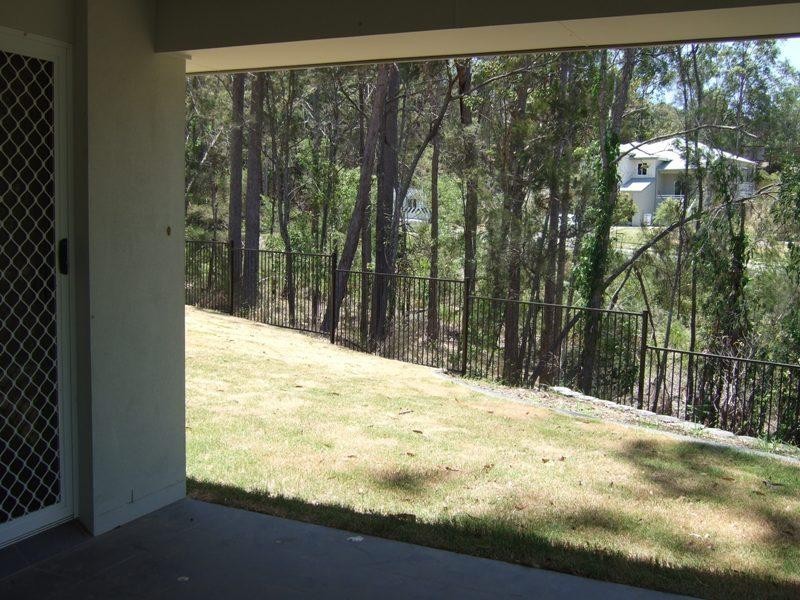 7 Caragh Crescent, Oxenford QLD 4210