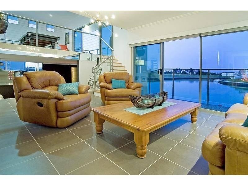 23 Coomera Court, Helensvale QLD 4212