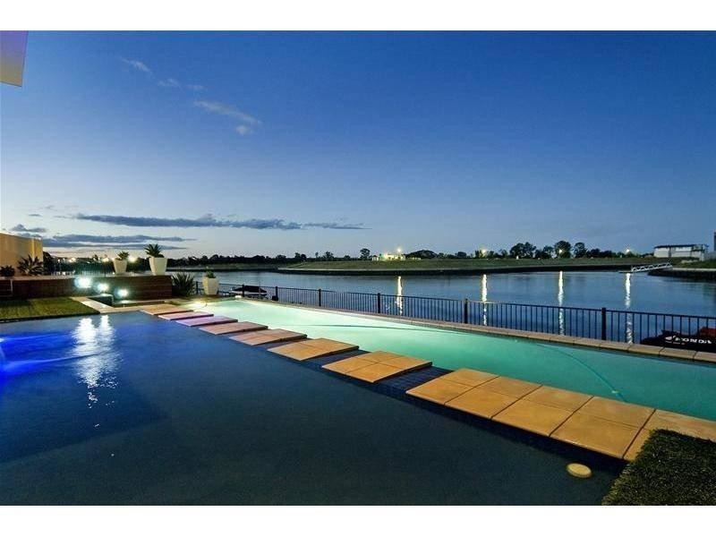 23 Coomera Court, Helensvale QLD 4212