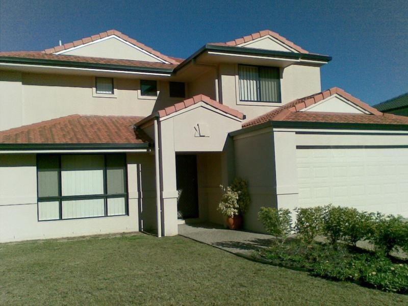 42 Golden Bear Drive, Arundel QLD 4214